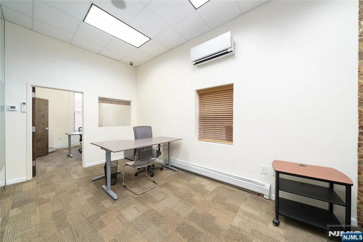 Jersey City/Hoboken Real Estate | View 715 Washington, 2nd Fl | Listing