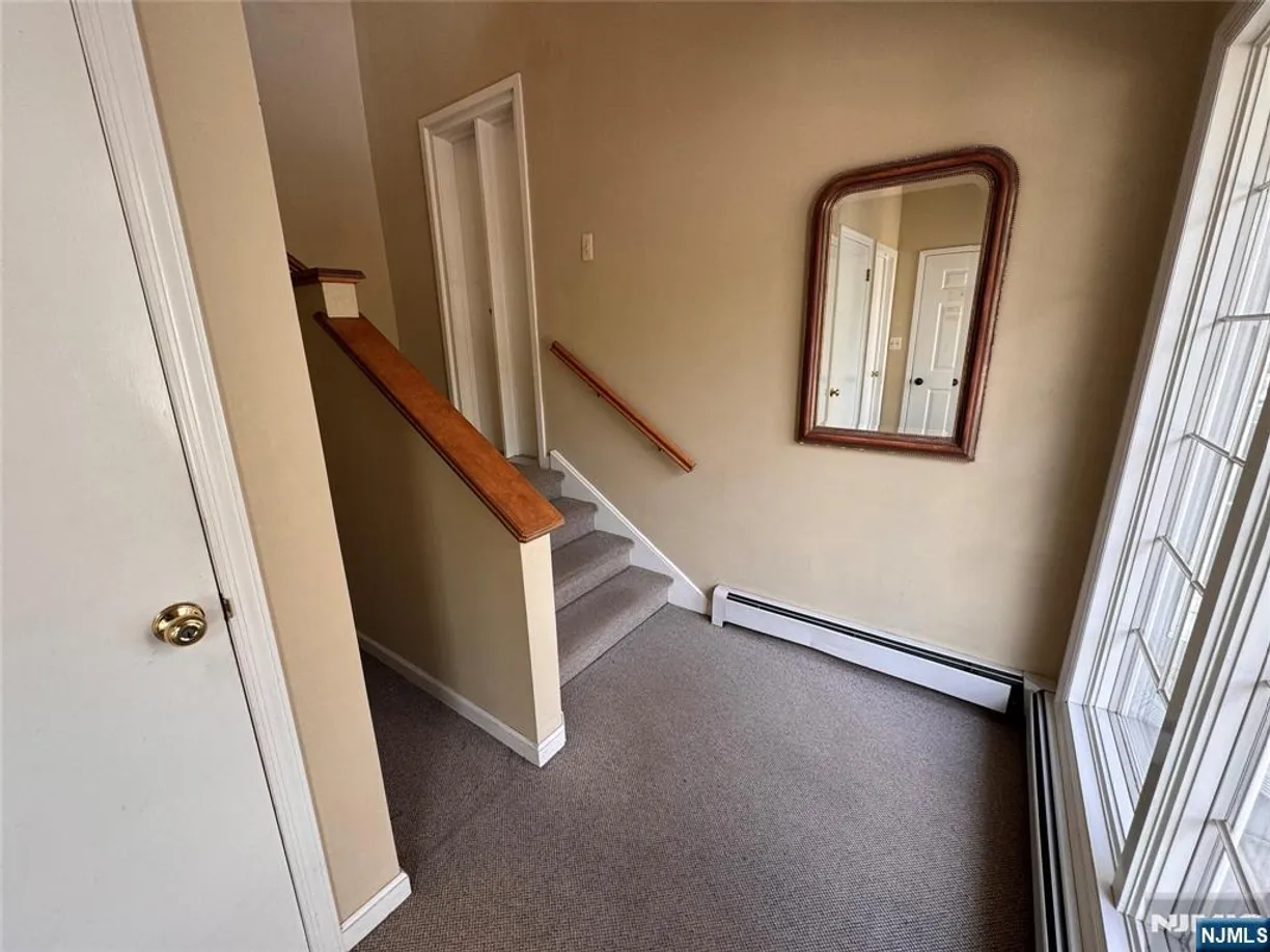 Bergen County Real Estate | View 88 Ridgewood, 1R | Listing
