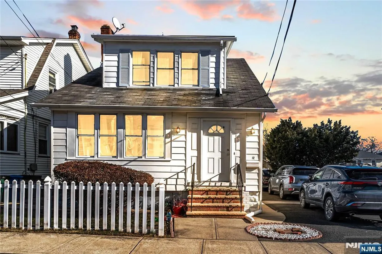 Jersey City/Hoboken Real Estate | View 12 Franklin | 4 Beds, 3 Baths