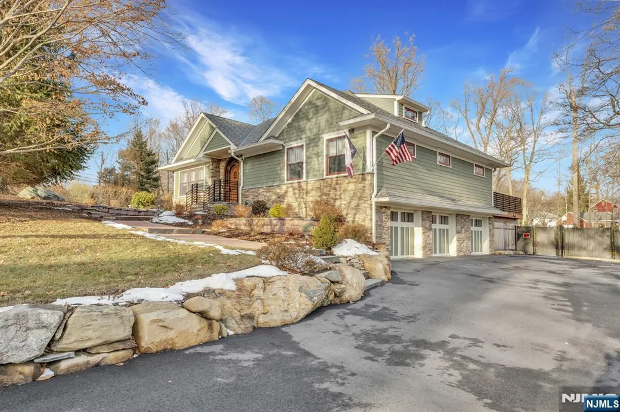 Jersey City/Hoboken Real Estate | View 48 Taylortown | 3 Beds, 2 Baths