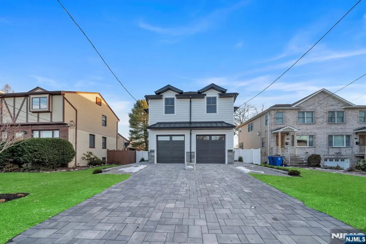 Bergen County Real Estate | View 22 Columbus | 3 Beds, 2 Baths