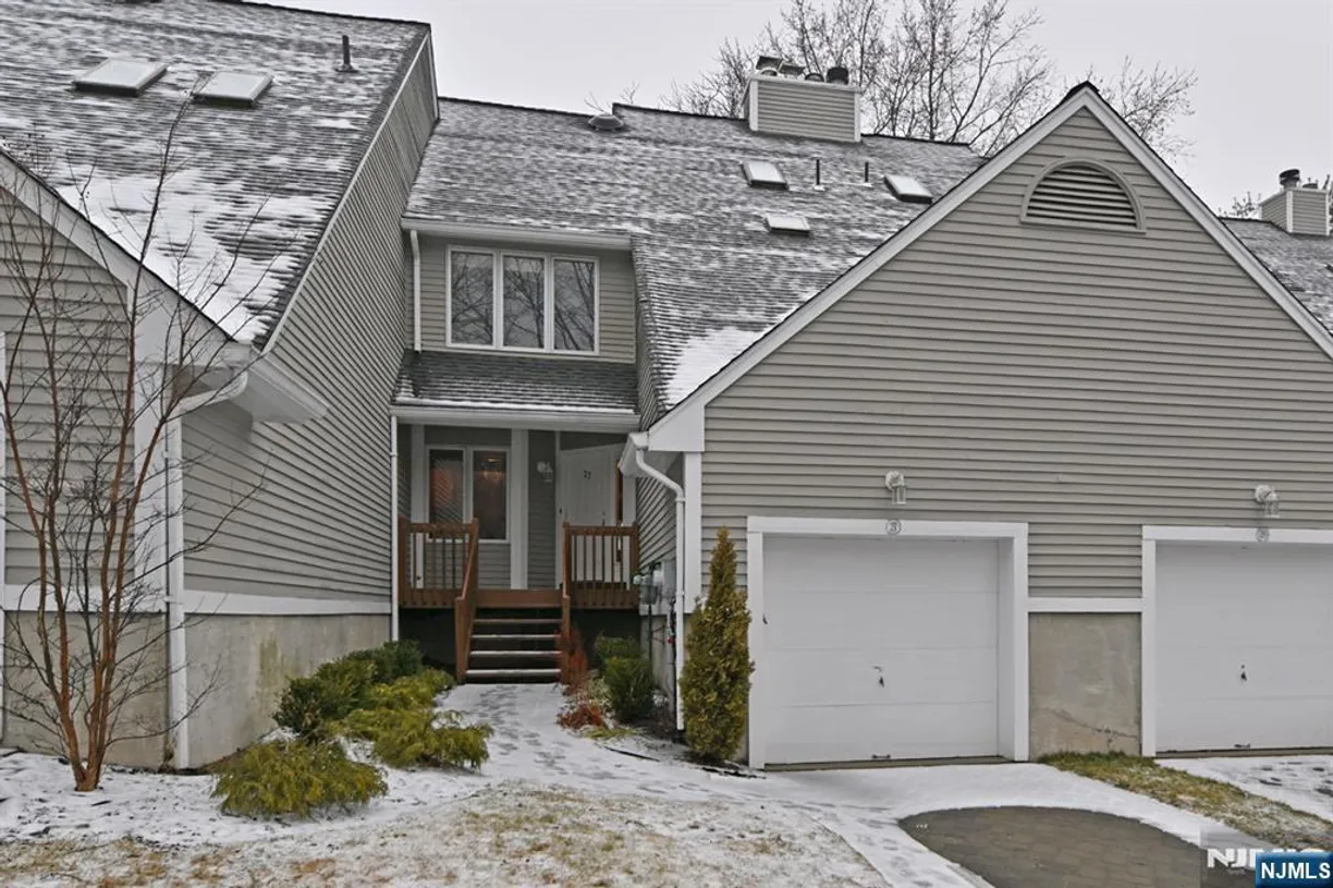 Bergen County Real Estate | View 27 Reagan, 527B | 2 Beds, 3 Baths