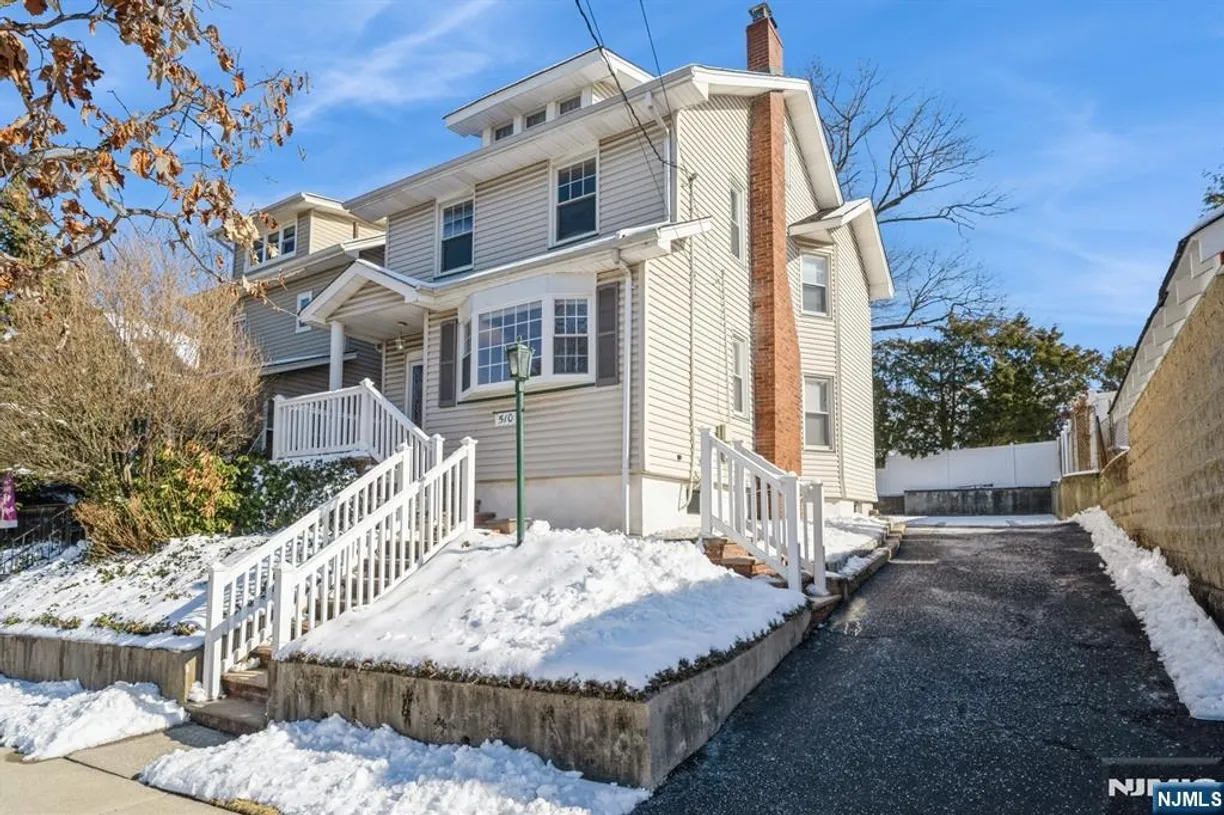 Bergen County Real Estate | View 510 Chase | 3 Beds, 2 Baths