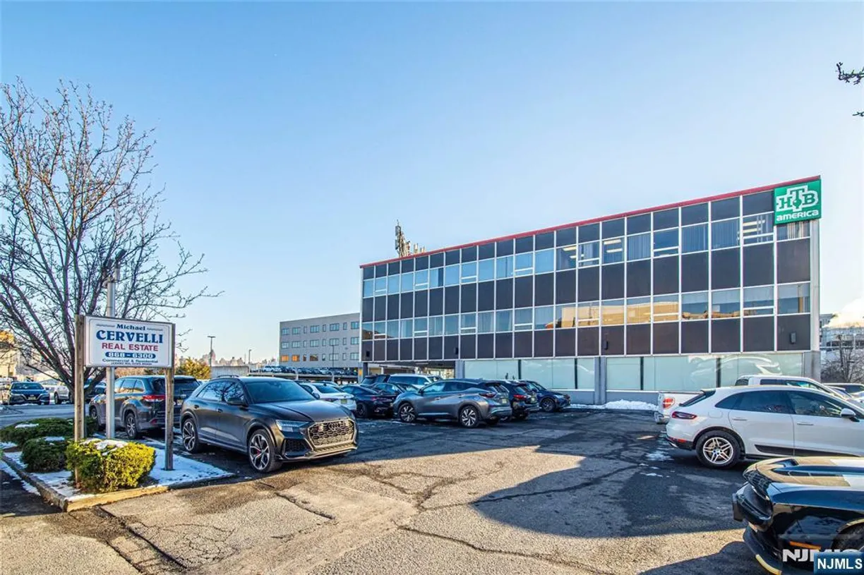 Jersey City/Hoboken Real Estate | View 1 Marine, 307
