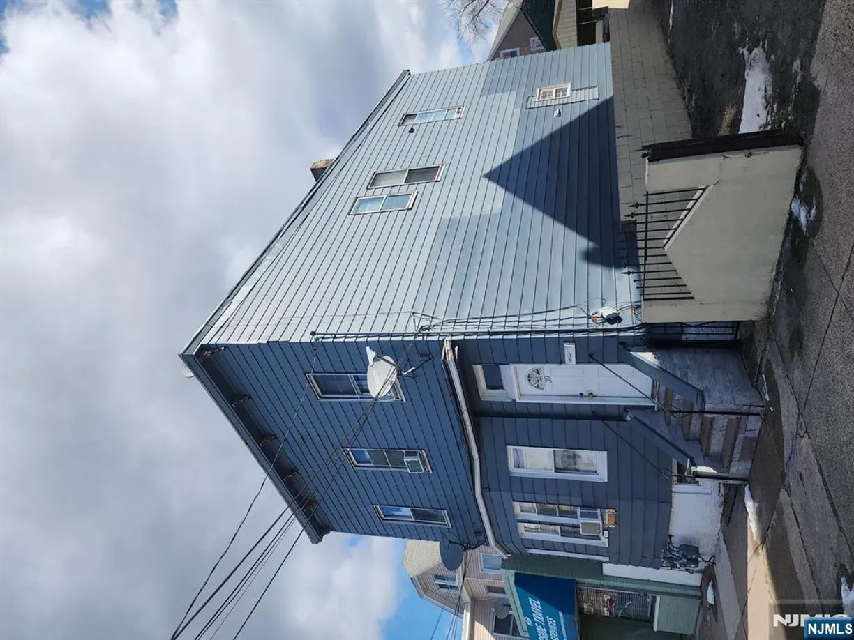 Jersey City/Hoboken Real Estate | View 39 17th | 3 Baths