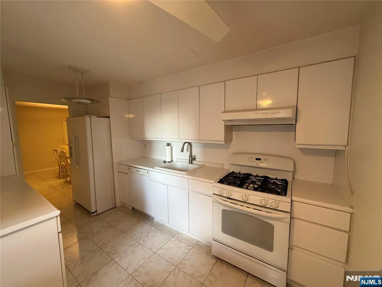 Bergen County Real Estate | View 326 Bridge, 3E | Listing