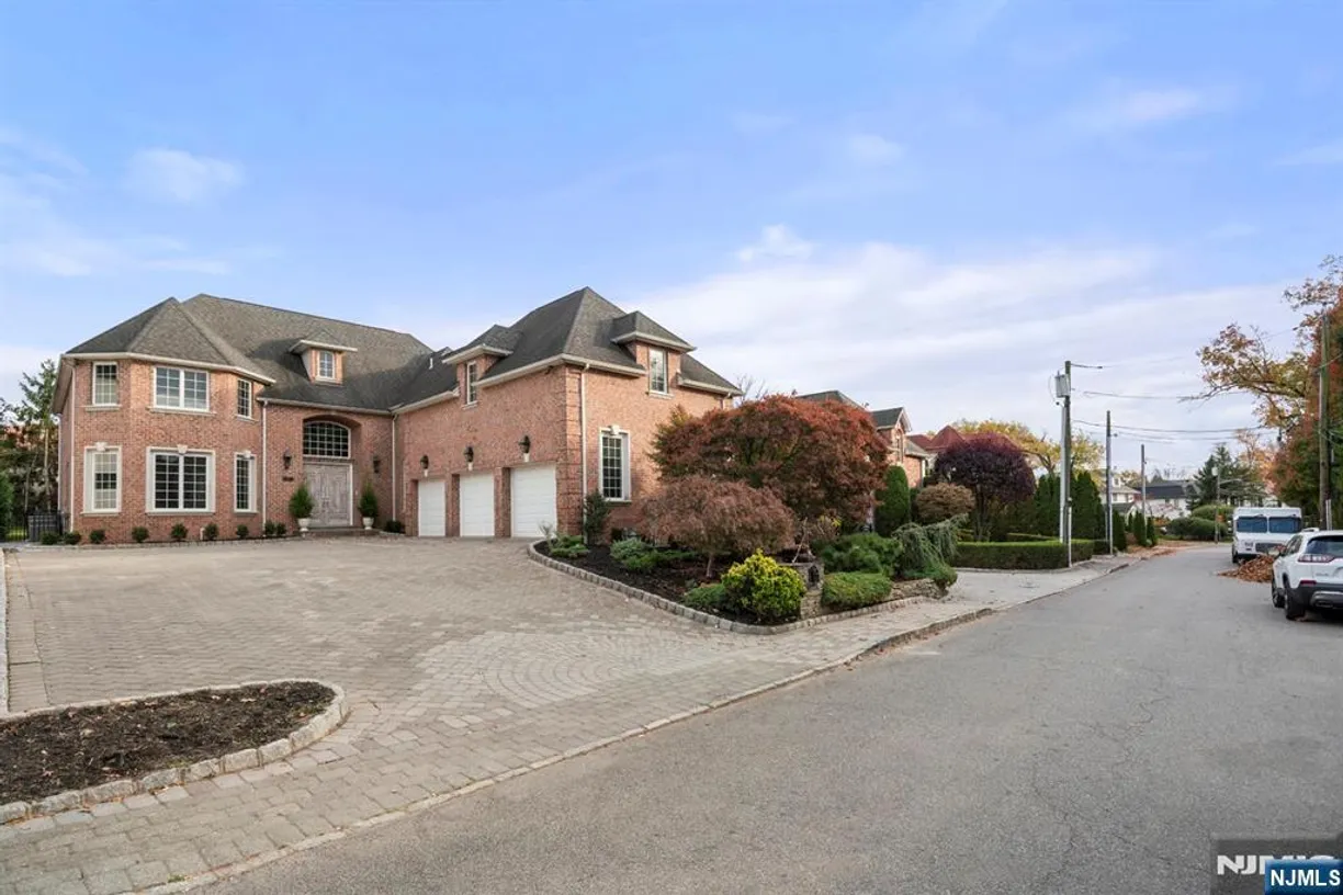 Bergen County Real Estate | View 1086 Arcadian | Listing