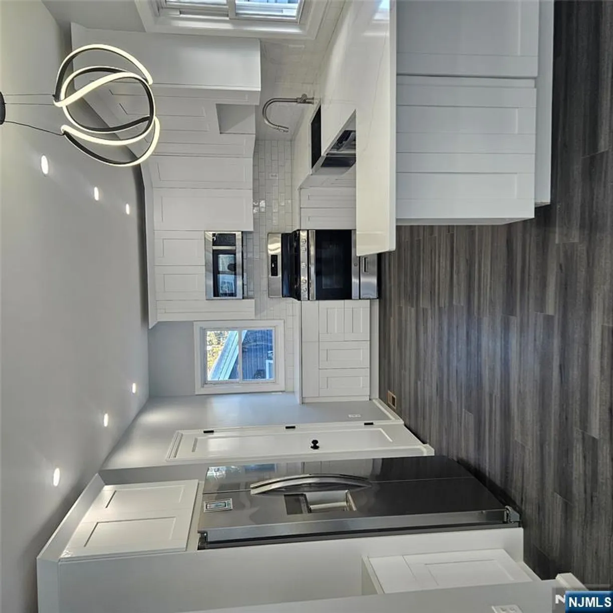 Jersey City/Hoboken Real Estate | View 30 Park | Listing