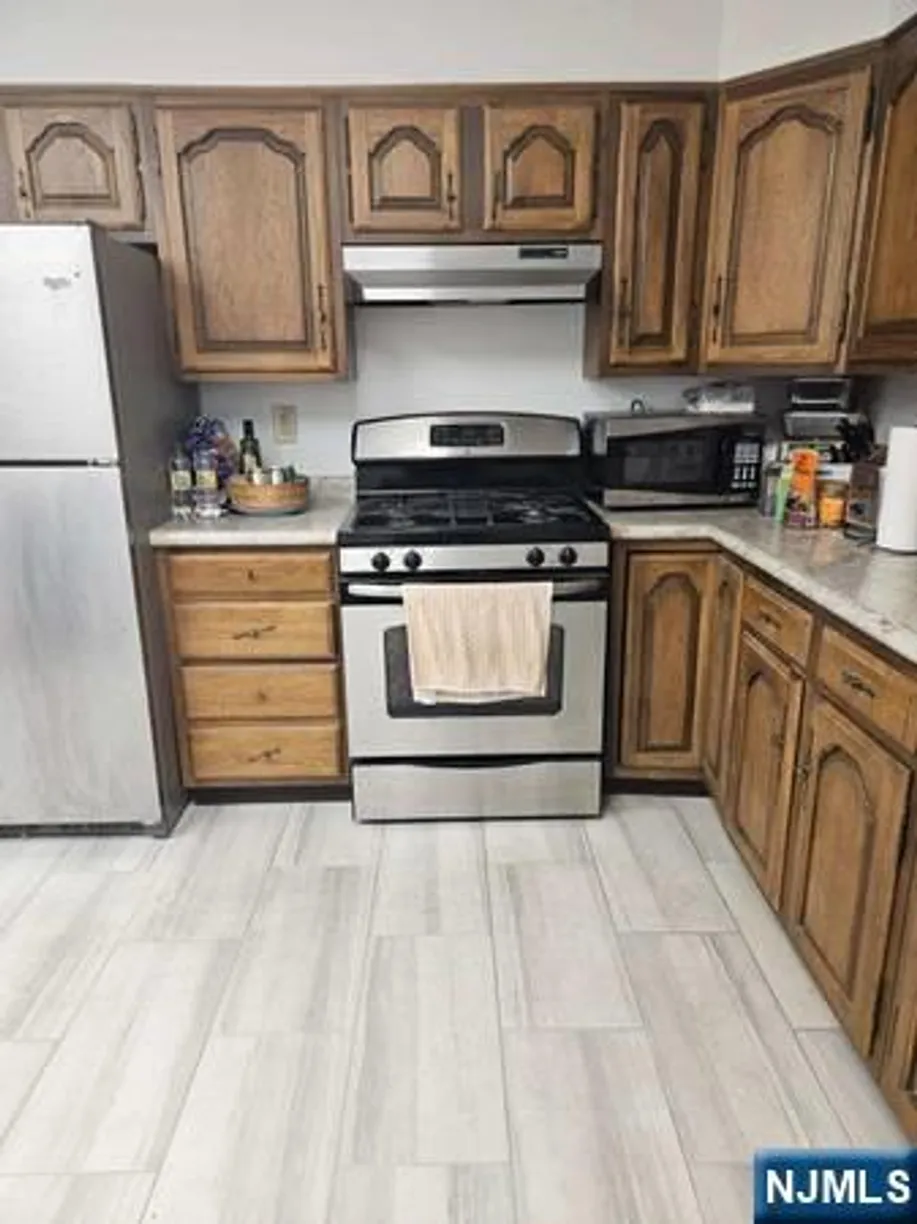 Bergen County Real Estate | View 156 Chestnut, A | Listing