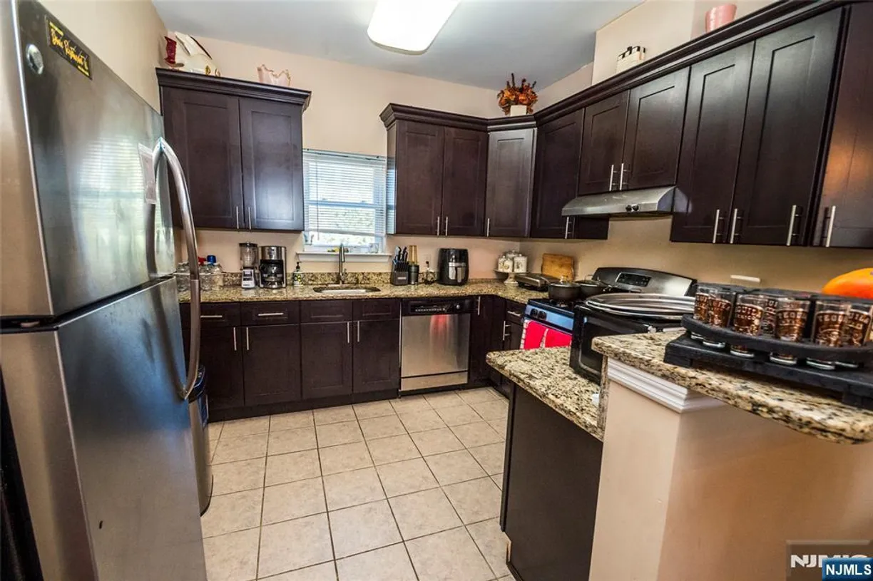 Jersey City/Hoboken Real Estate | View 81 High, 8 | Listing