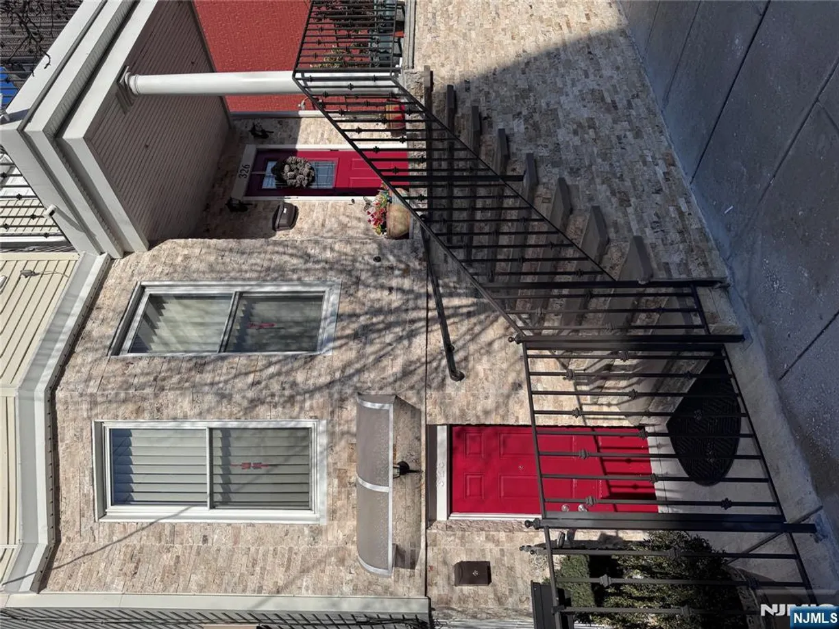 Jersey City/Hoboken Real Estate | View 326 49th, 1 | 1 Bed, 1 Bath