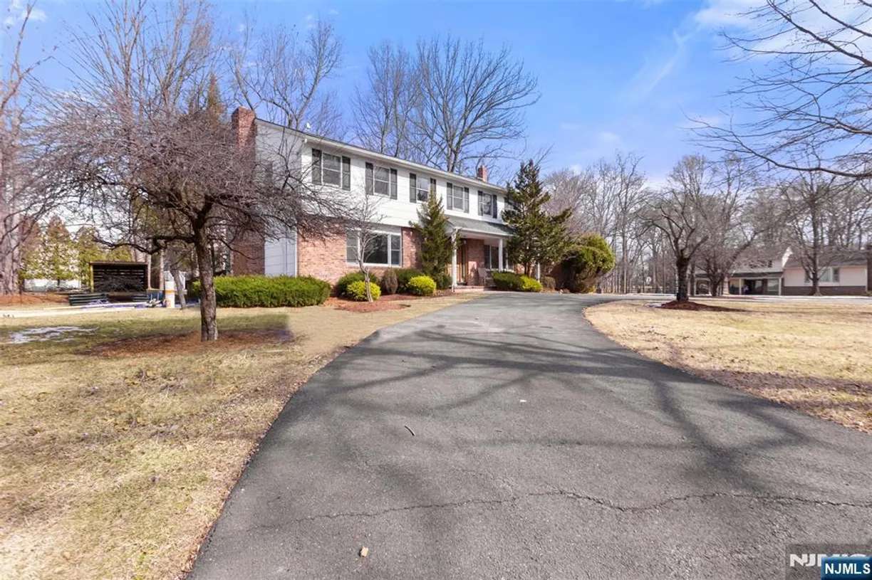 Bergen County Real Estate | View 830 Lee | 4 Beds, 2 Baths
