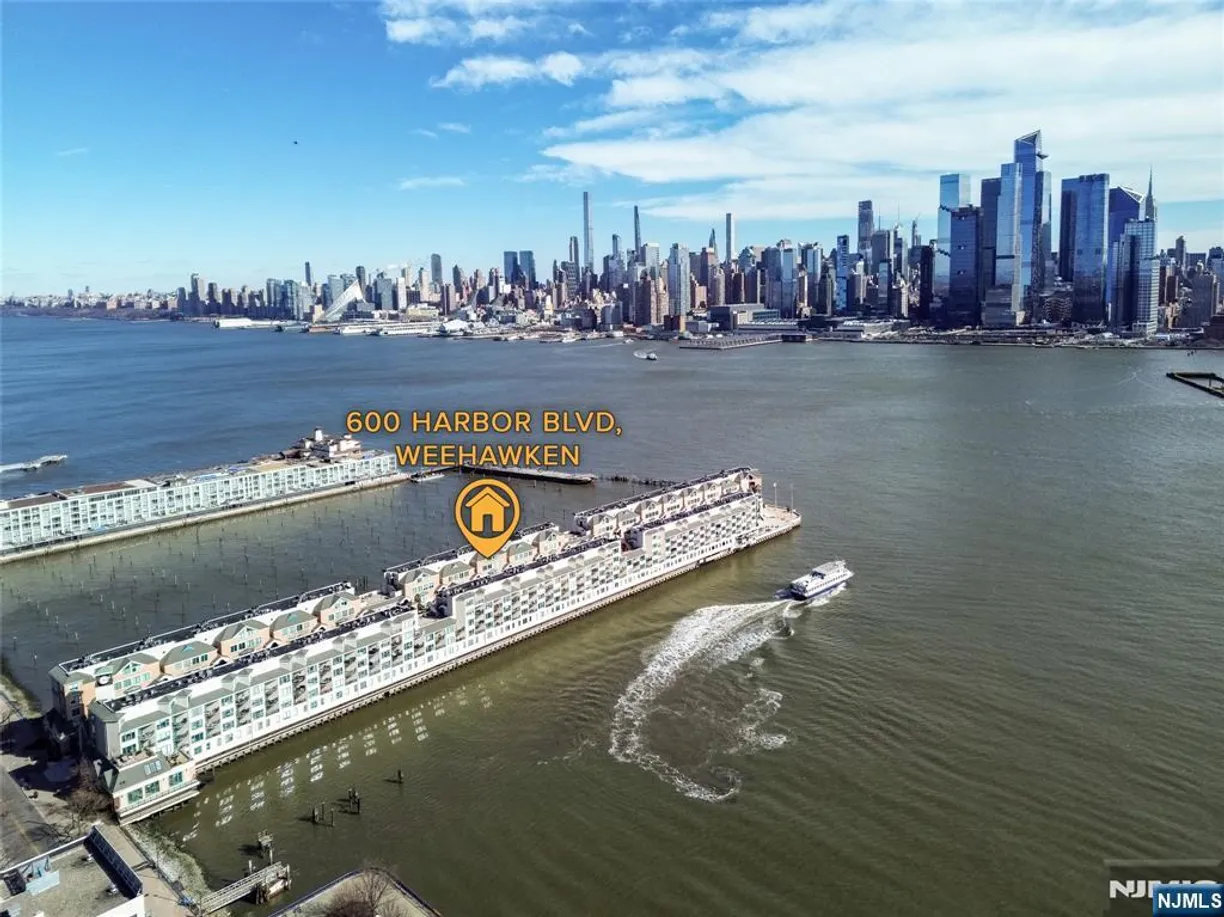 Jersey City/Hoboken Real Estate | View 600 Harbor, 1032 | 2 Beds, 2 Baths