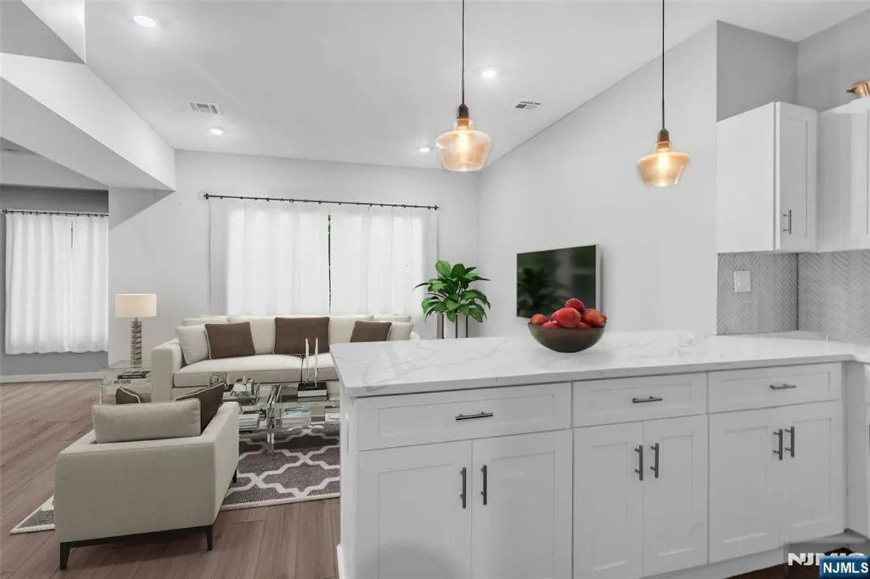 Jersey City/Hoboken Real Estate | View 389 Lyons | 3 Baths