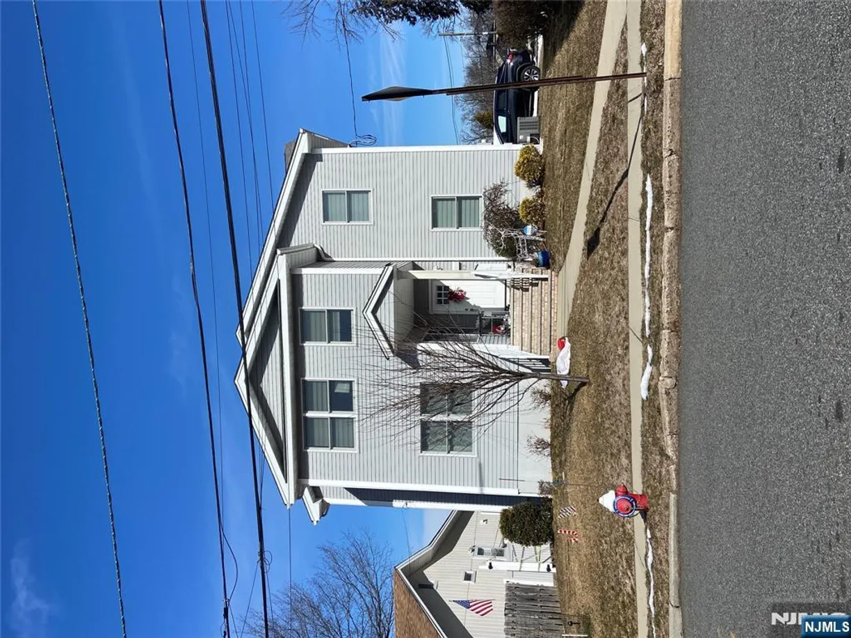 Bergen County Real Estate | View 93 Somers | 4 Beds, 2 Baths