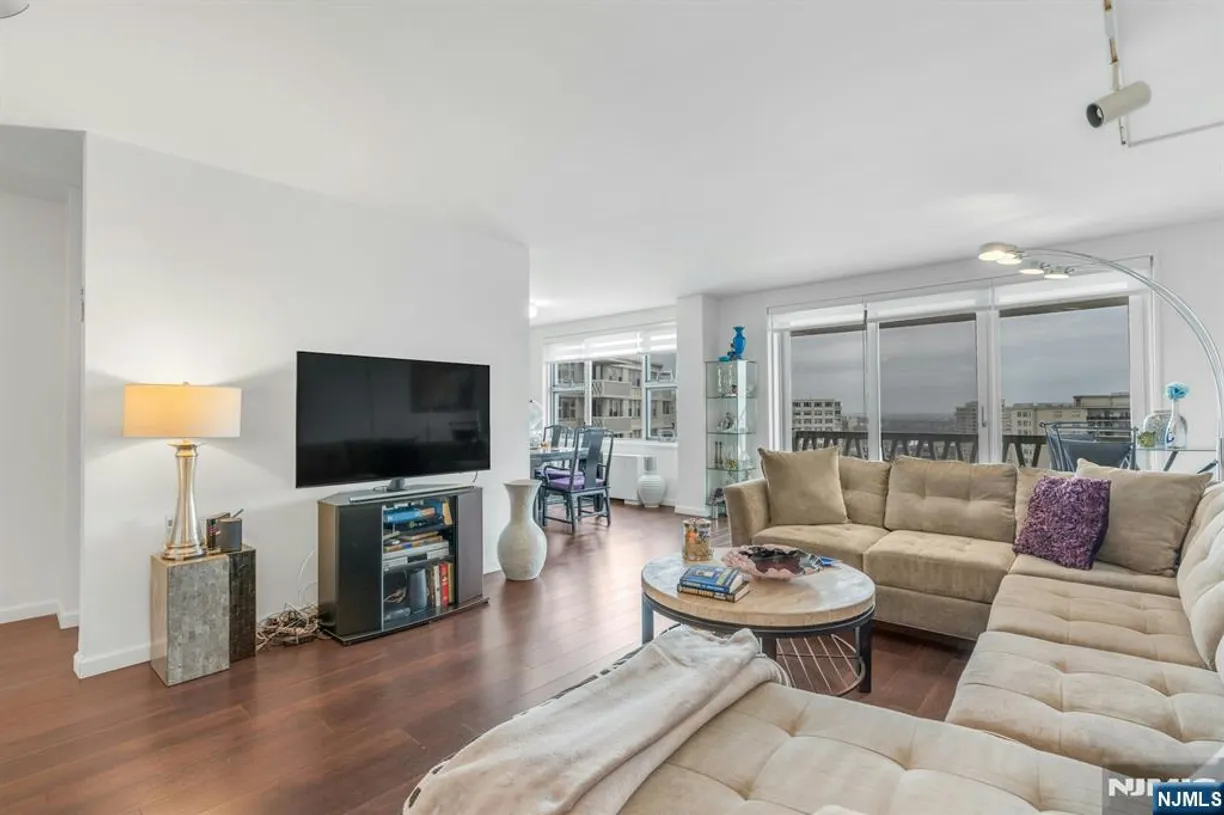 Bergen County Real Estate | View 2000 Linwood, 22U | Listing