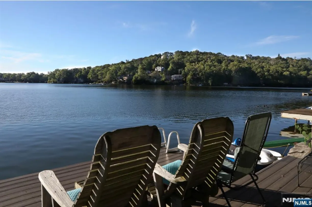 Jersey City/Hoboken Real Estate | View 193 Lakeview | 3 Beds, 2 Baths