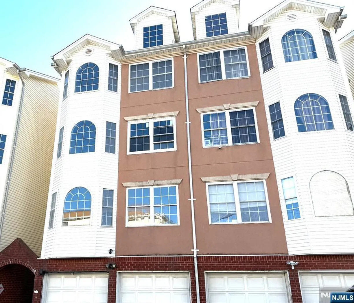Jersey City/Hoboken Real Estate | View 568 Pennsylvania | Listing
