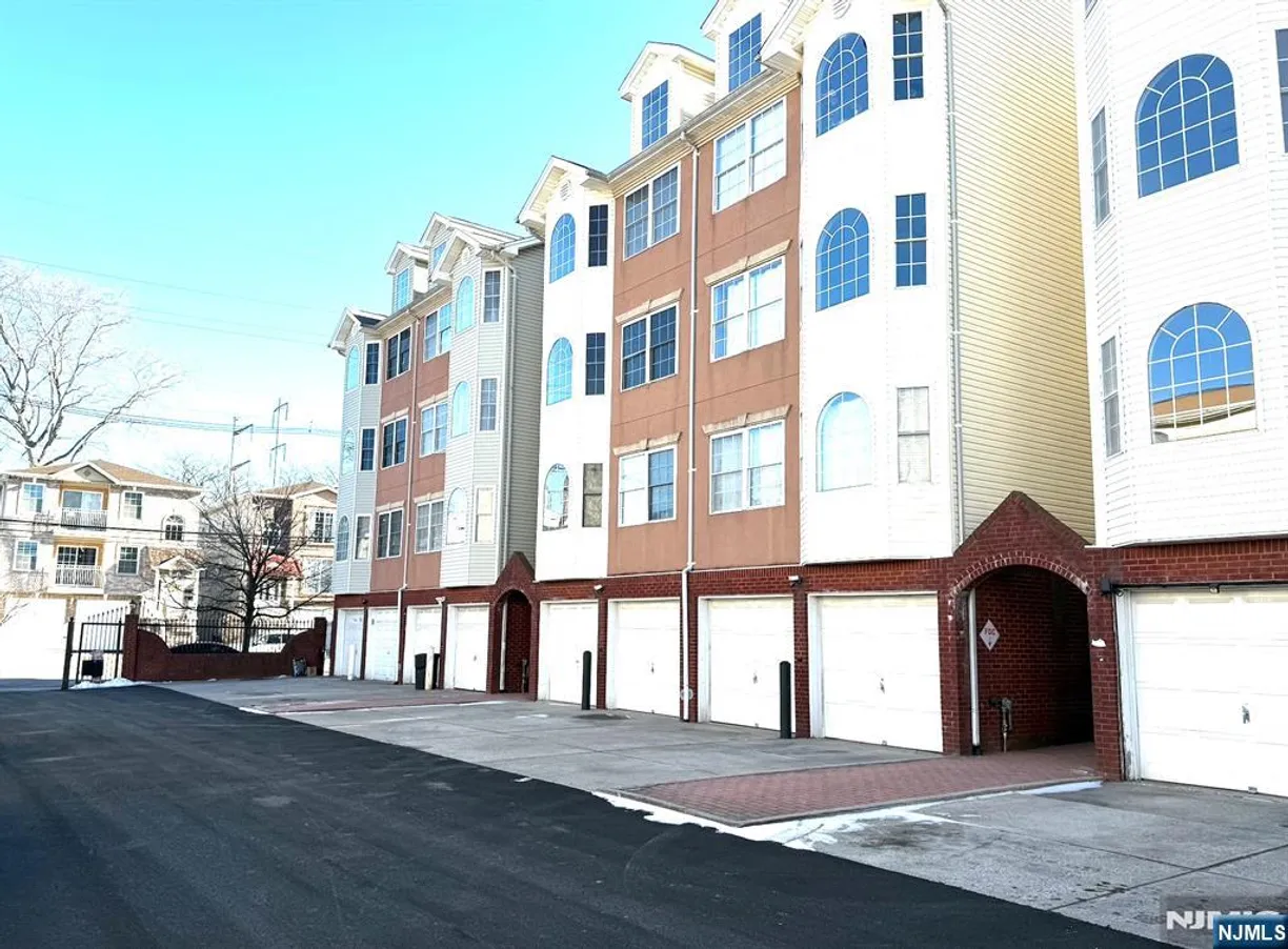 Jersey City/Hoboken Real Estate | View 568 Pennsylvania | Listing