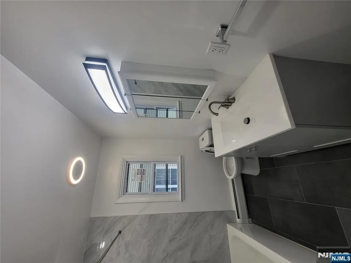 Jersey City/Hoboken Real Estate | View 16 Willard | Listing