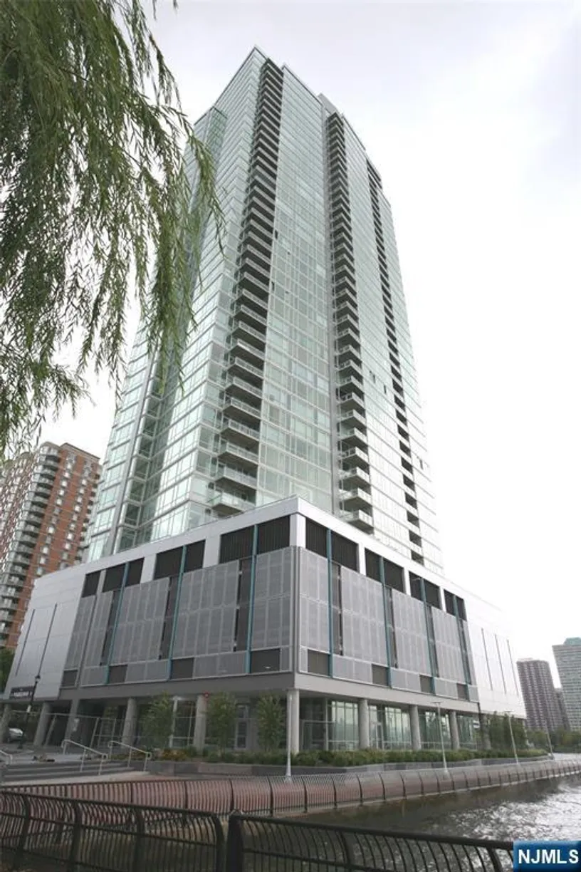 Jersey City/Hoboken Real Estate | View 2 2nd, 1604 | 1 Bed, 1 Bath