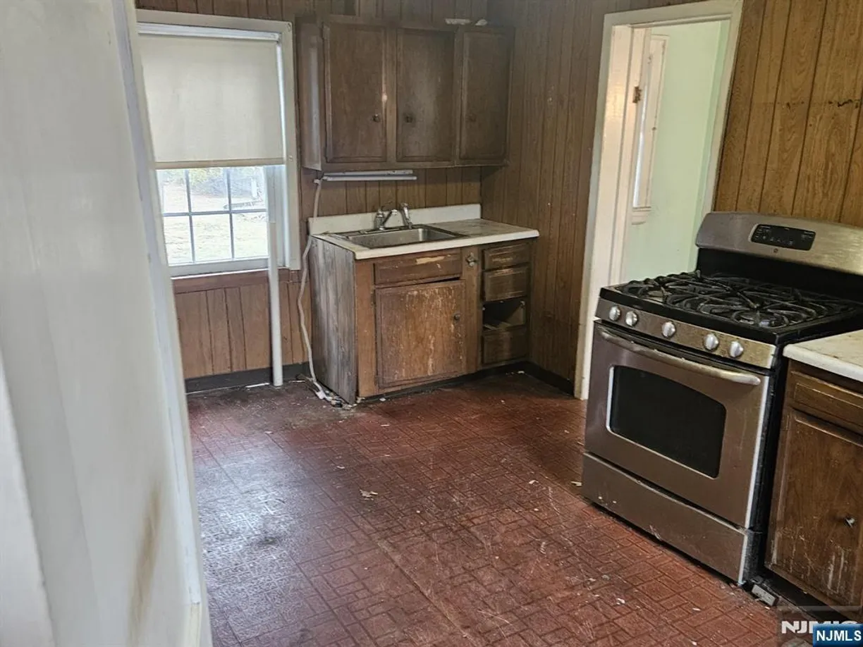 Bergen County Real Estate | View 174 Prospect | 3 Beds, 1 Bath