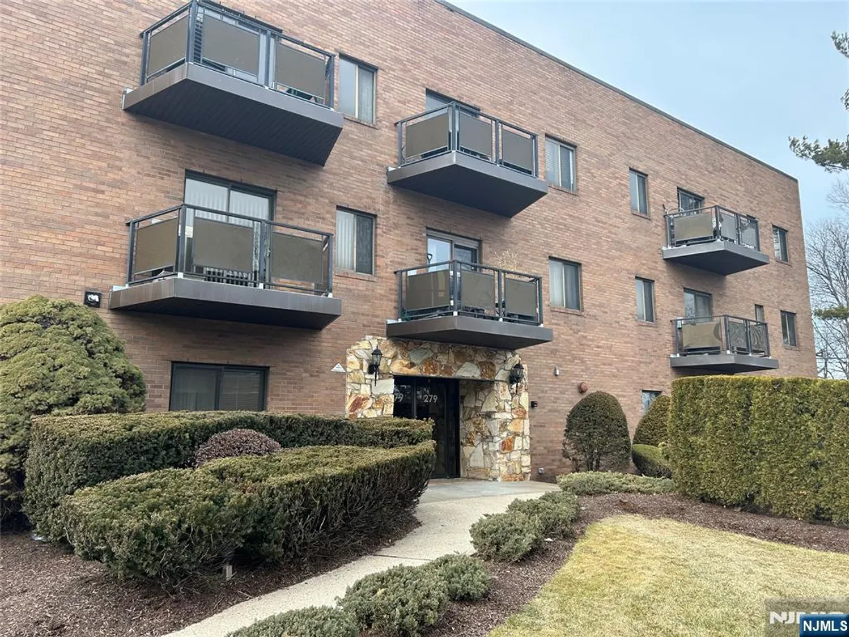 Bergen County Real Estate | View 279 Clark, B1 | 1 Bed, 1 Bath