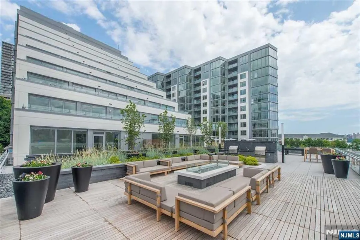 Jersey City/Hoboken Real Estate | View 9 Ave At Port Imperial, 321 | 2 Beds, 2 Baths