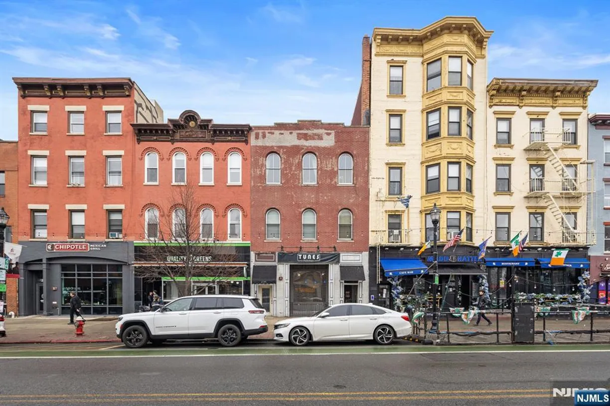 Jersey City/Hoboken Real Estate | View 225 Washington, B