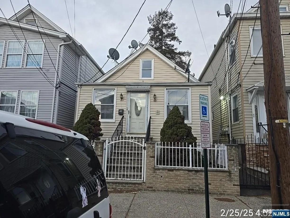 Jersey City/Hoboken Real Estate | View 105 10th | 2 Beds, 1 Bath
