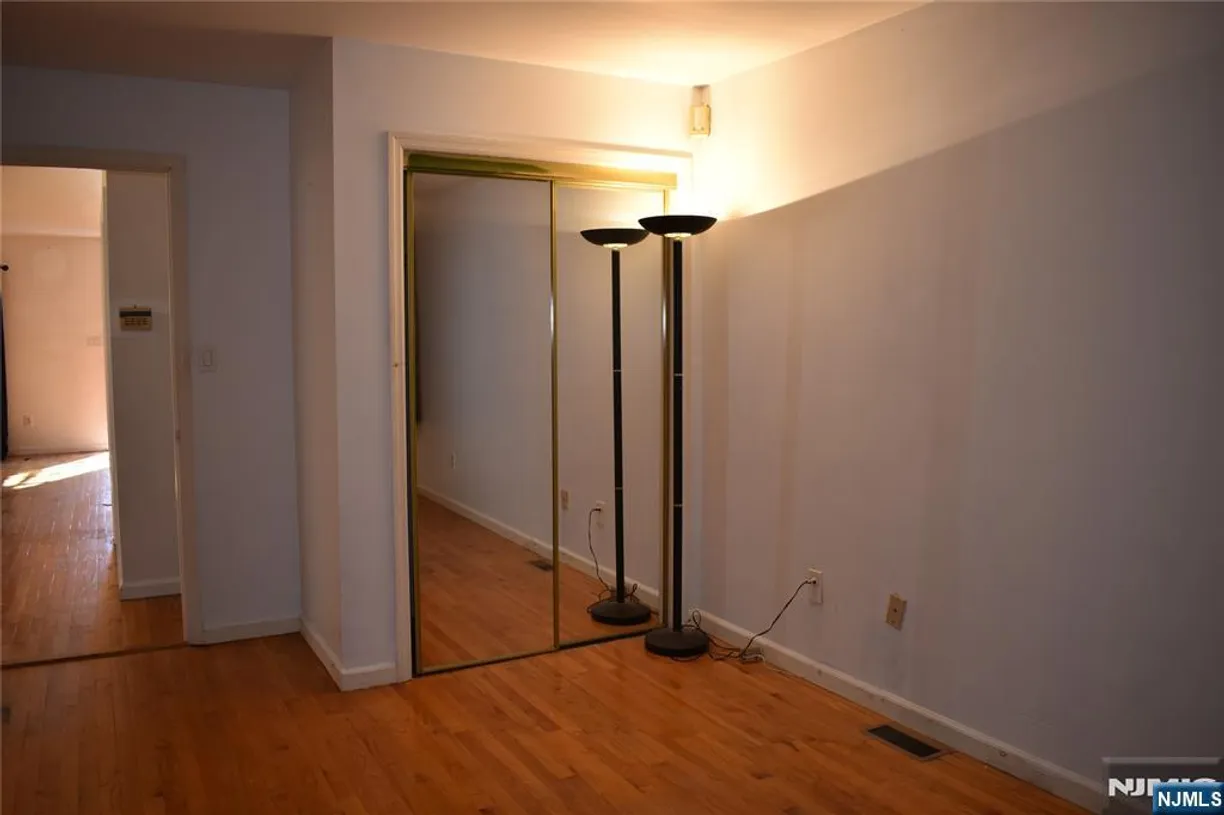 Jersey City/Hoboken Real Estate | View 145 Tiffany, 2114 | Listing