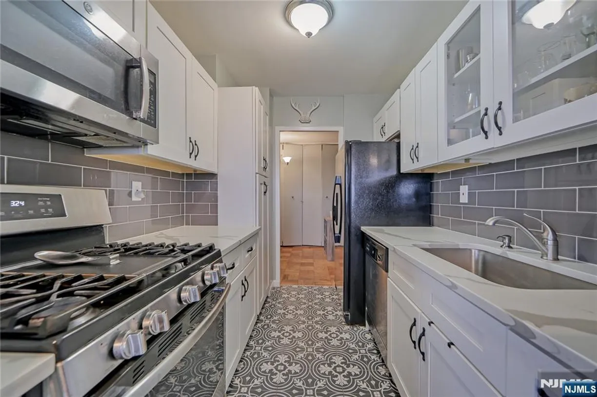 Jersey City/Hoboken Real Estate | View 6600 Boulevard East, 20E | Listing