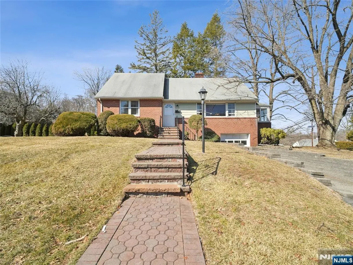 Bergen County Real Estate | View 416 Valley View | 2 Beds, 1 Bath