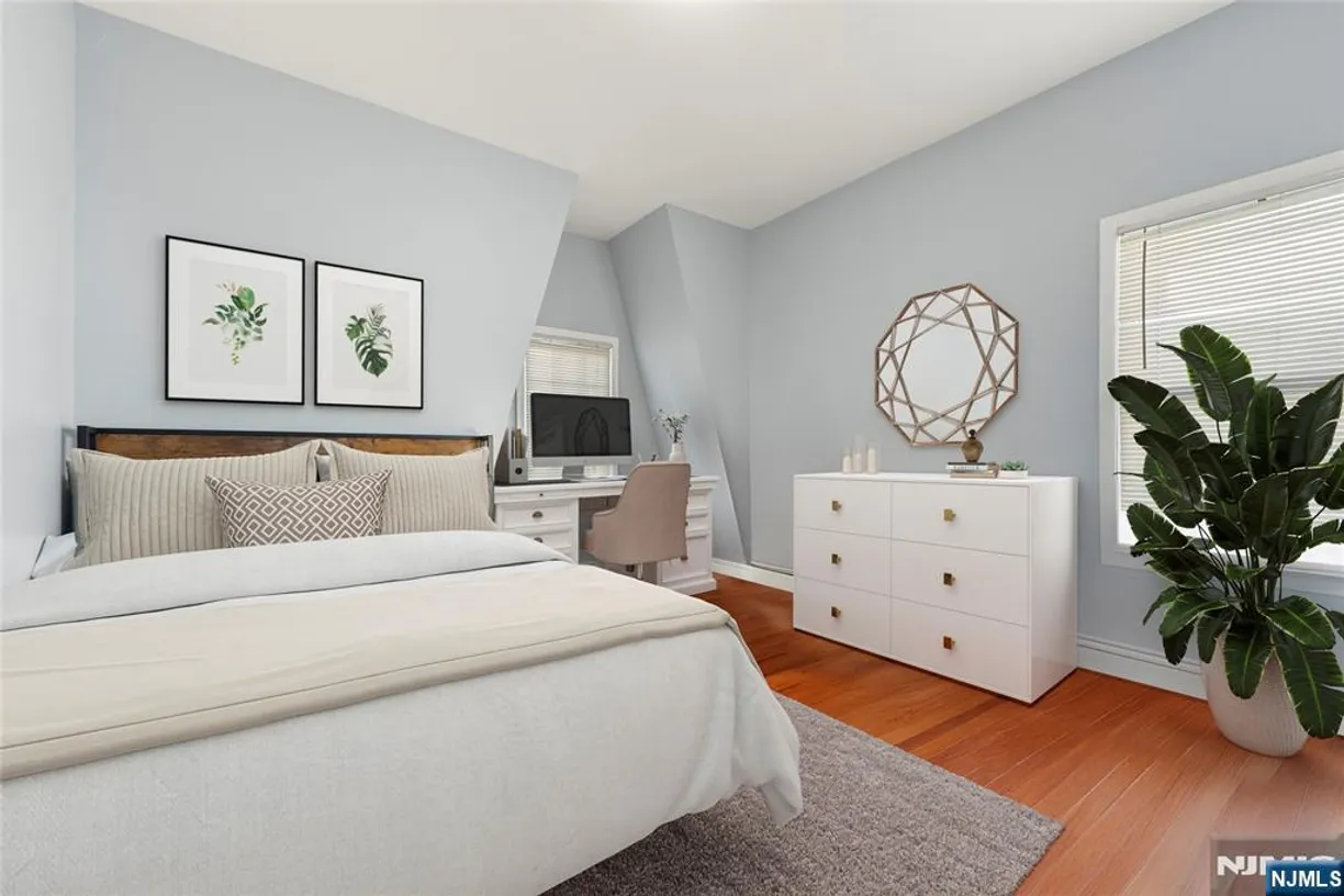 Jersey City/Hoboken Real Estate | View 137 Baldwin | Listing