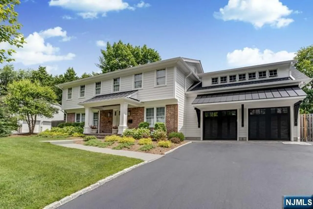 Bergen County Real Estate | View 490 Salem | 4 Beds, 3 Baths