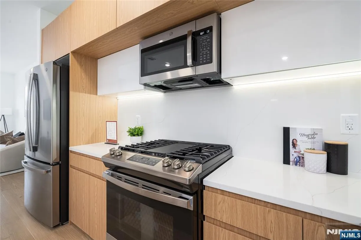 Jersey City/Hoboken Real Estate | View 649 38th, PH01 | 1 Bed, 1 Bath