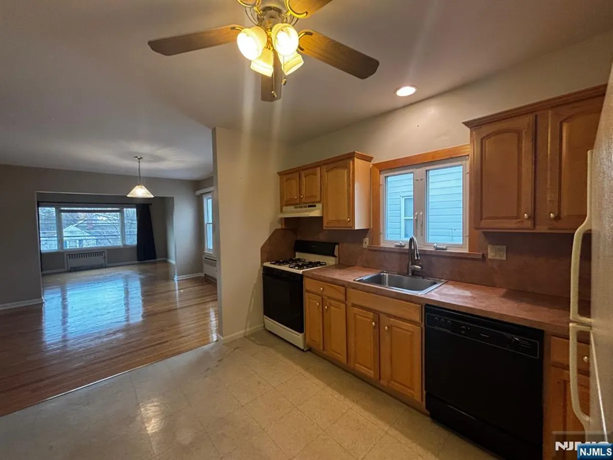 Bergen County Real Estate | View 436 Fern, 2 | Listing