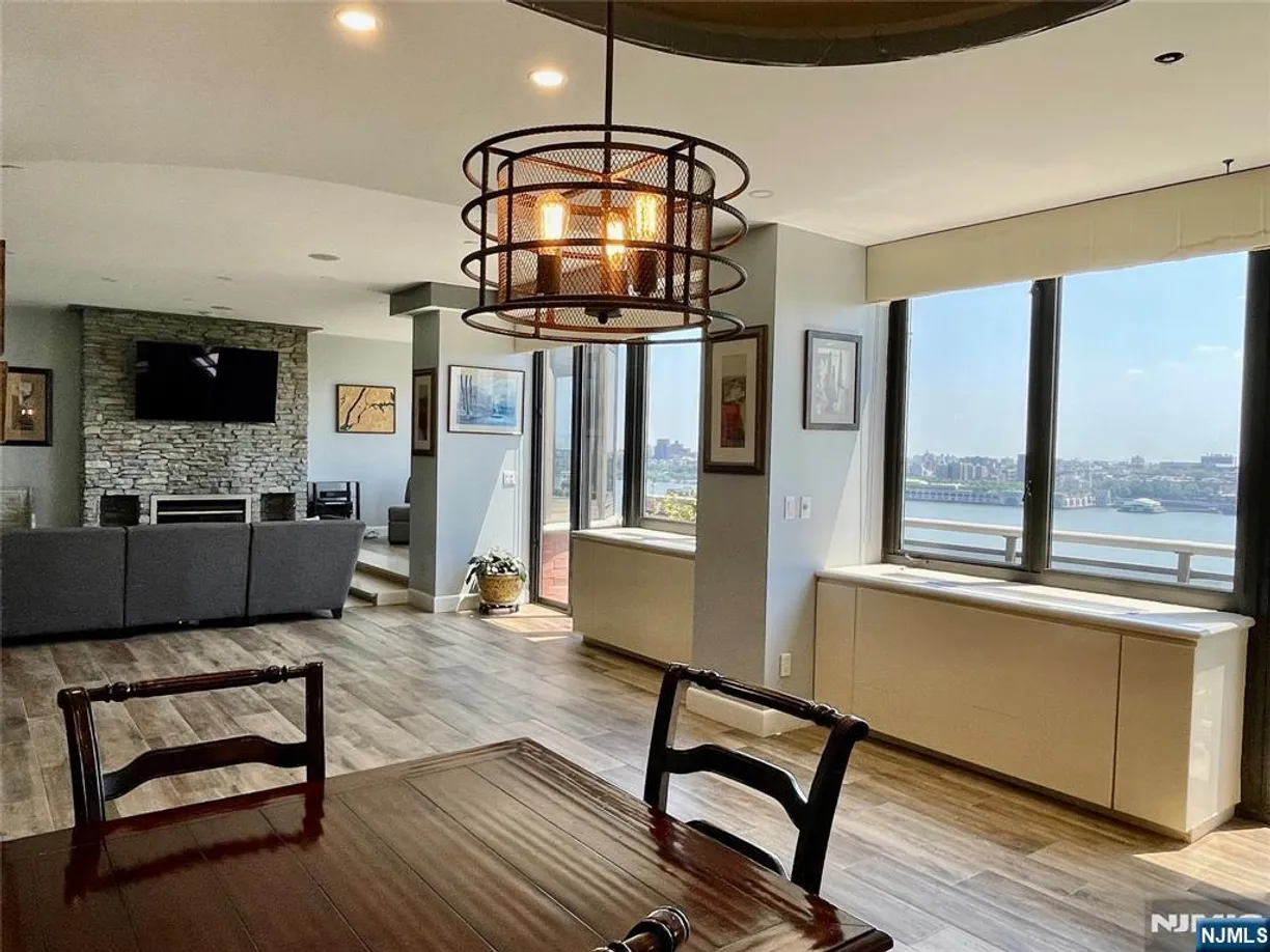 Bergen County Real Estate | View 100 Carlyle, SVP5 | Listing