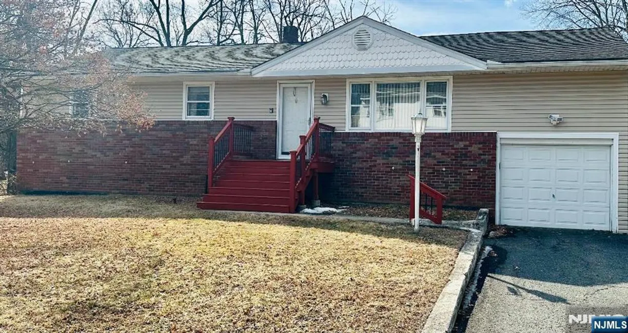 Jersey City/Hoboken Real Estate | View 19 Leo | 4 Beds, 1 Bath