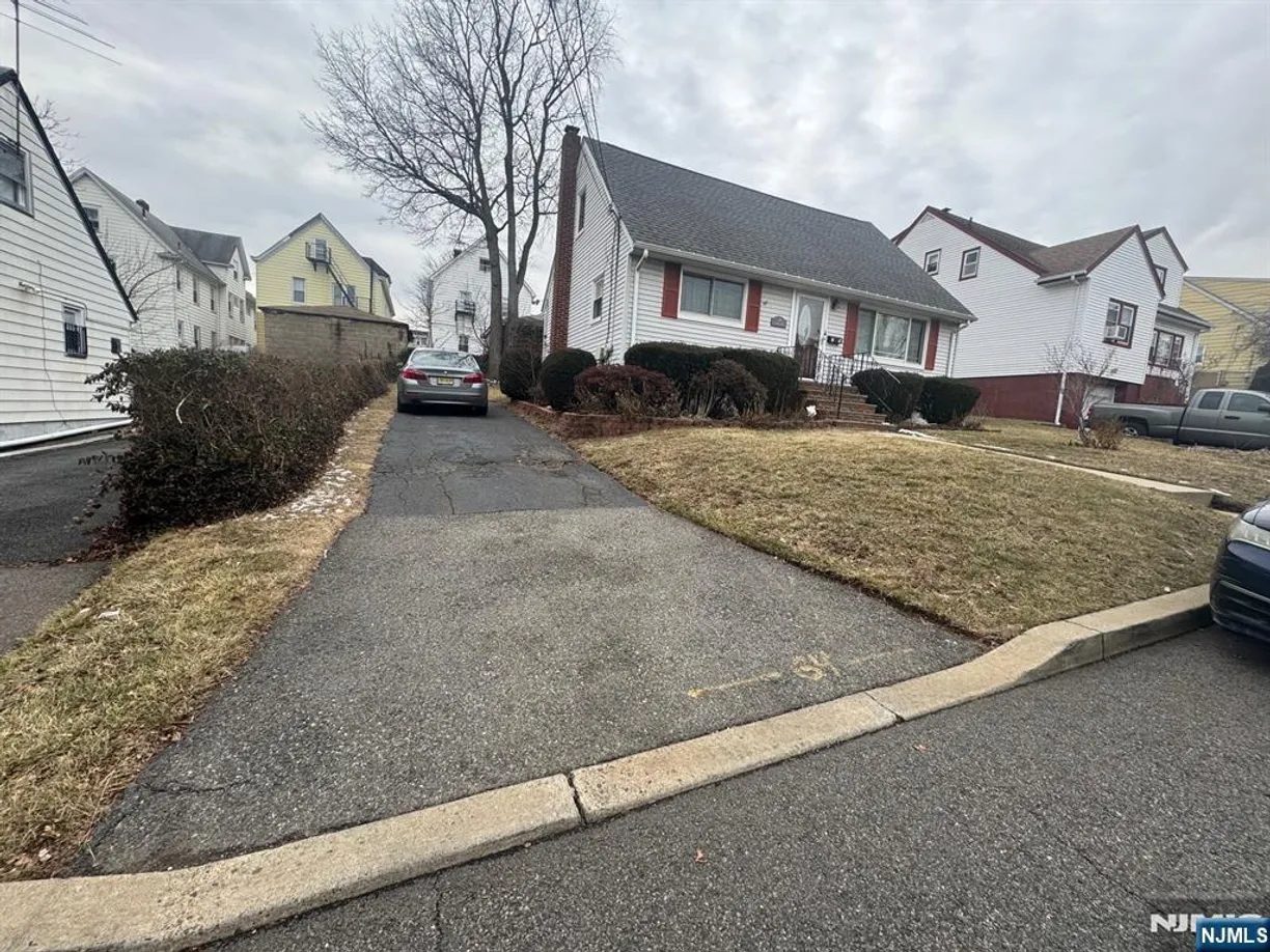 Jersey City/Hoboken Real Estate | View 27 Poplar | Listing
