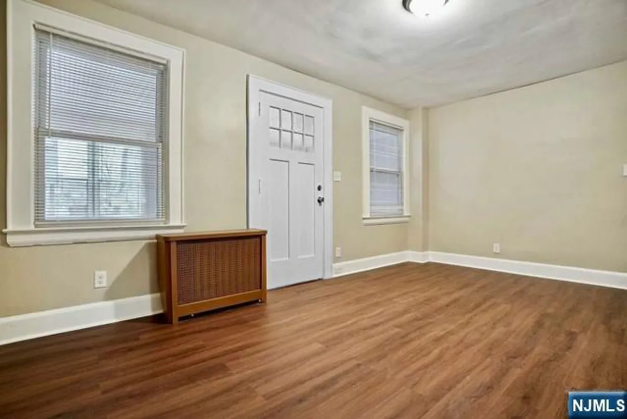 Jersey City/Hoboken Real Estate | View 160 Vermont | Listing