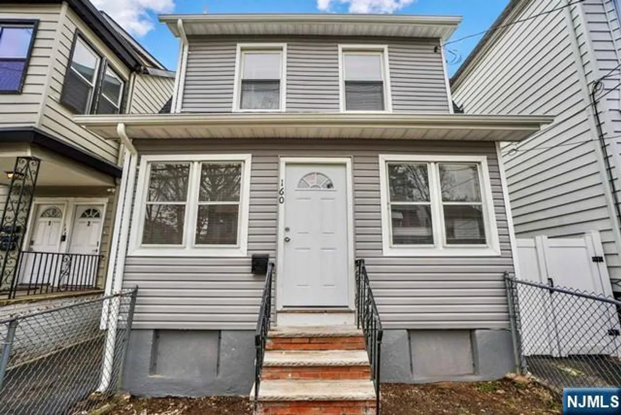 Jersey City/Hoboken Real Estate | View 160 Vermont | 4 Beds, 2 Baths