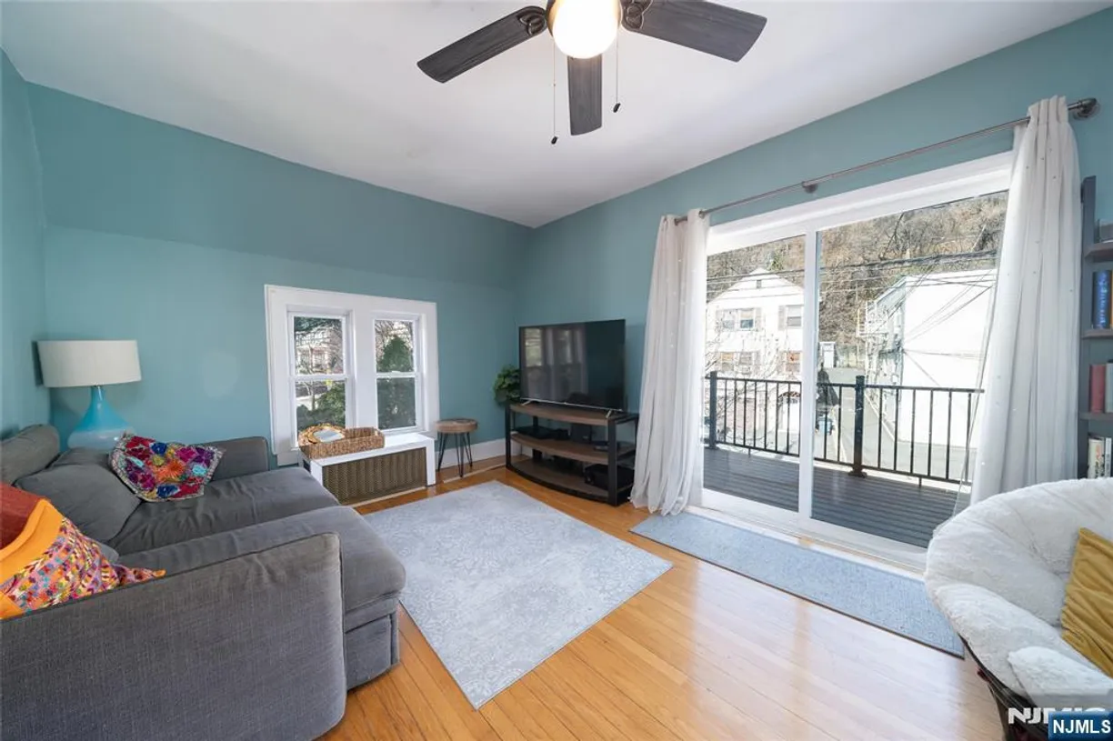 Bergen County Real Estate | View 425 Undercliff | Listing