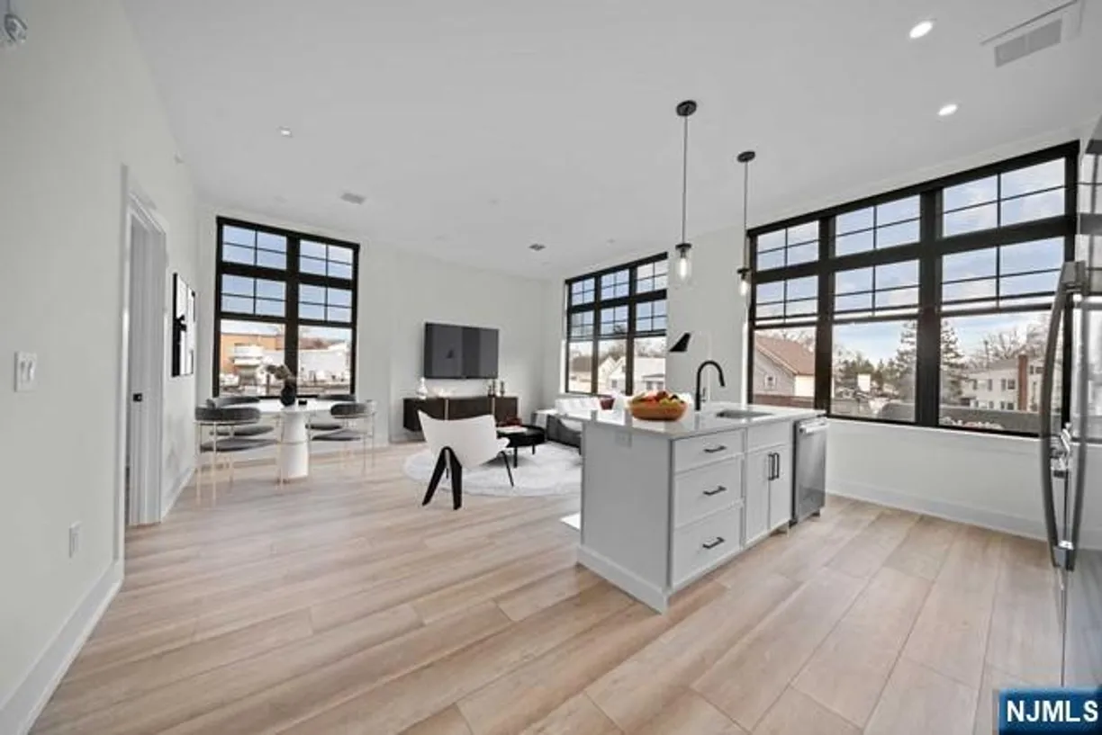 Bergen County Real Estate | View 1 Union, 205 | 2 Beds, 2 Baths
