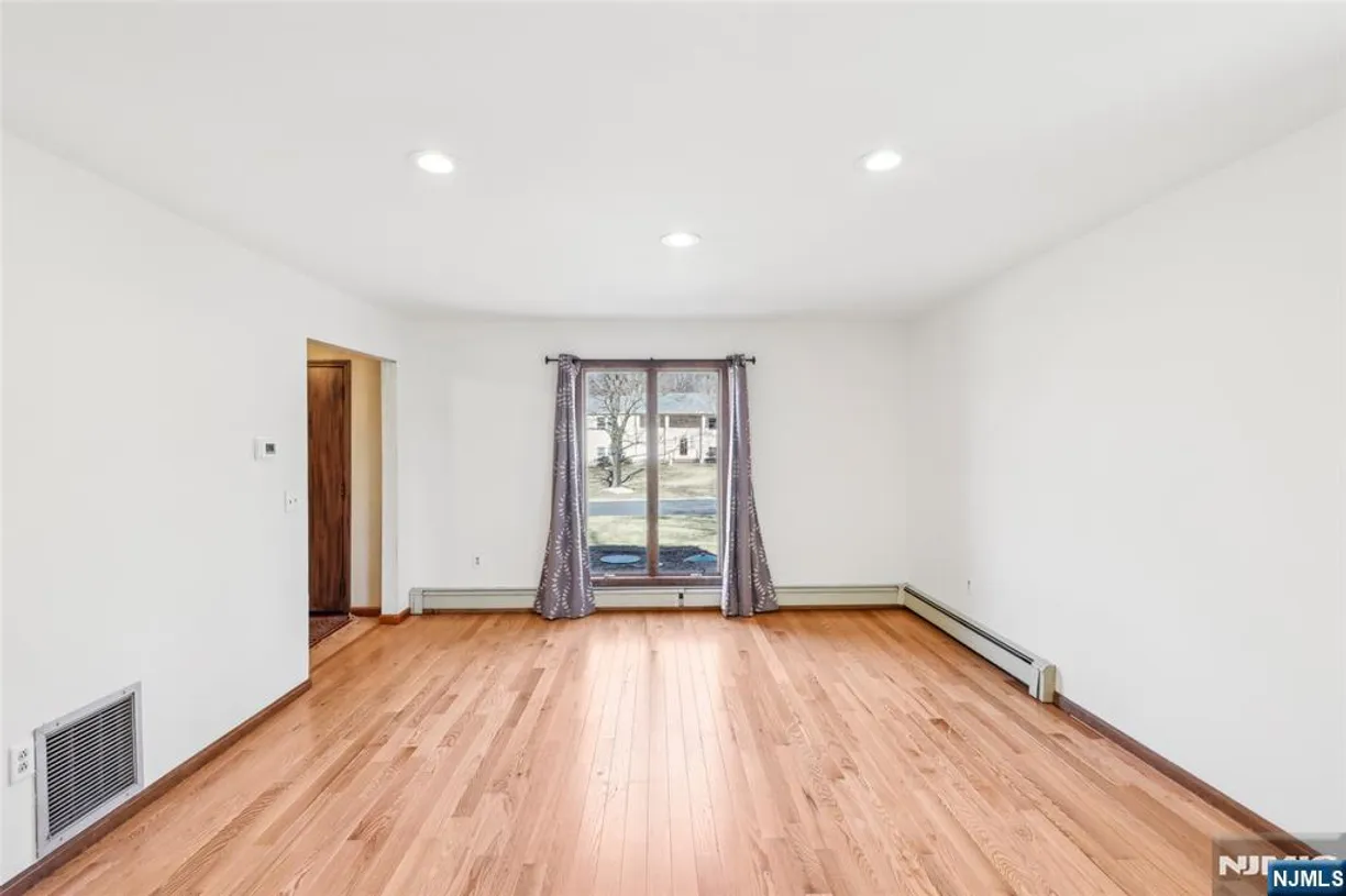 Bergen County Real Estate | View 733 Rivenwood | Listing
