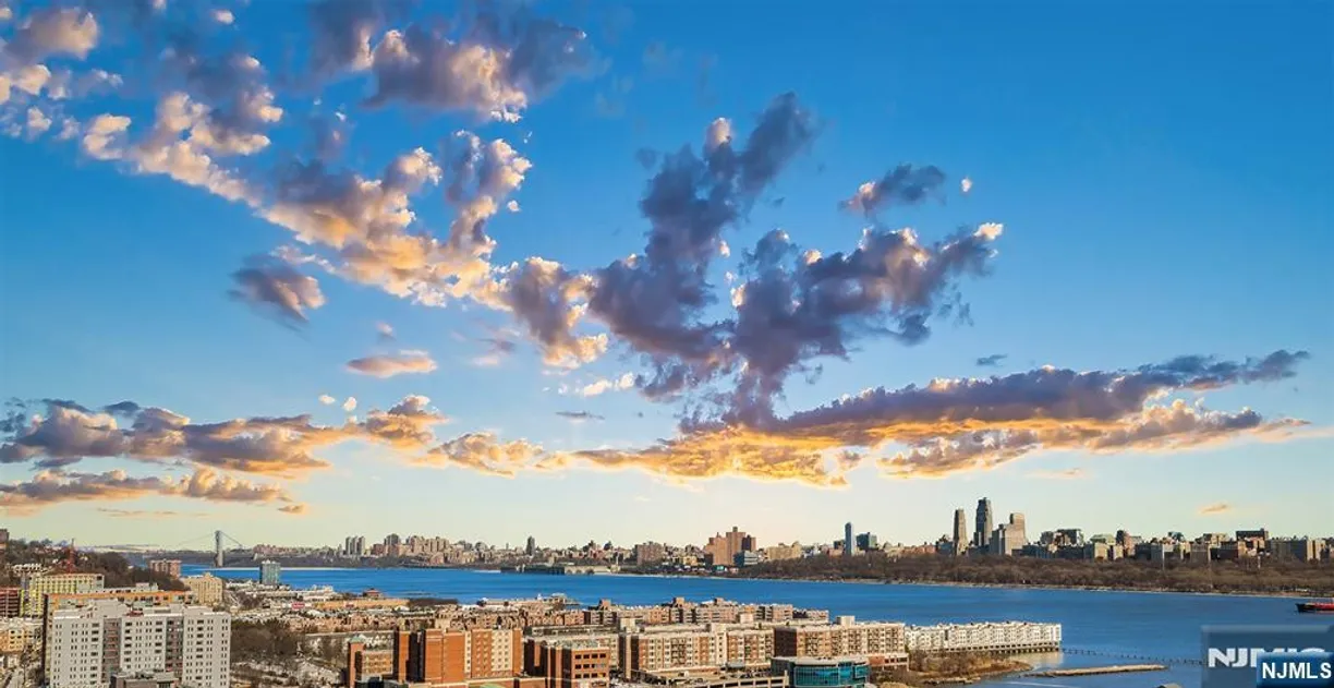 Jersey City/Hoboken Real Estate | View 8800 Boulevard East, 5 | 2 Beds, 2 Baths