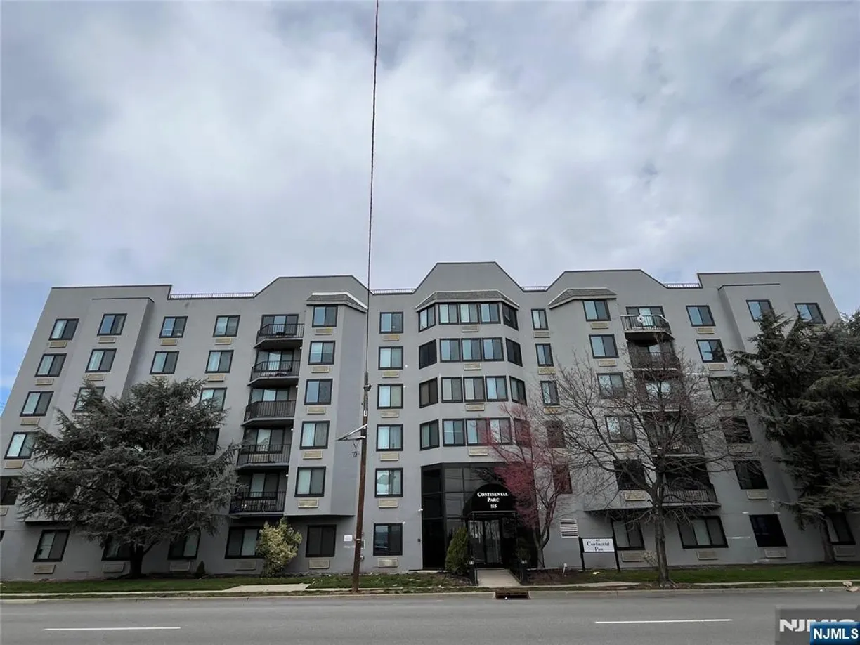 Bergen County Real Estate | View 115 Polifly, 4C | 1 Bed, 1 Bath