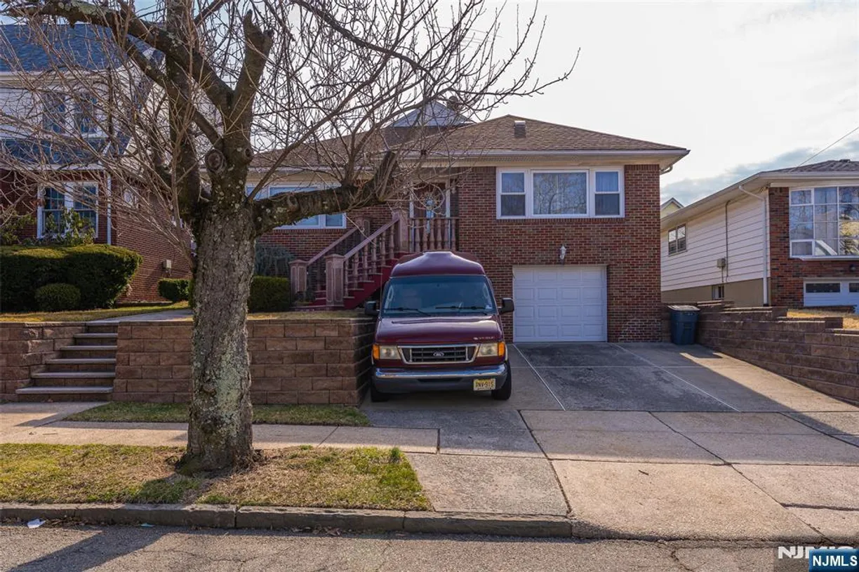Jersey City/Hoboken Real Estate | View 10 Pleasant | Listing