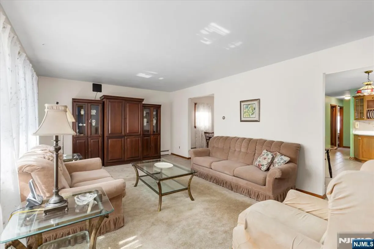 Jersey City/Hoboken Real Estate | View 291 Laurel | Listing