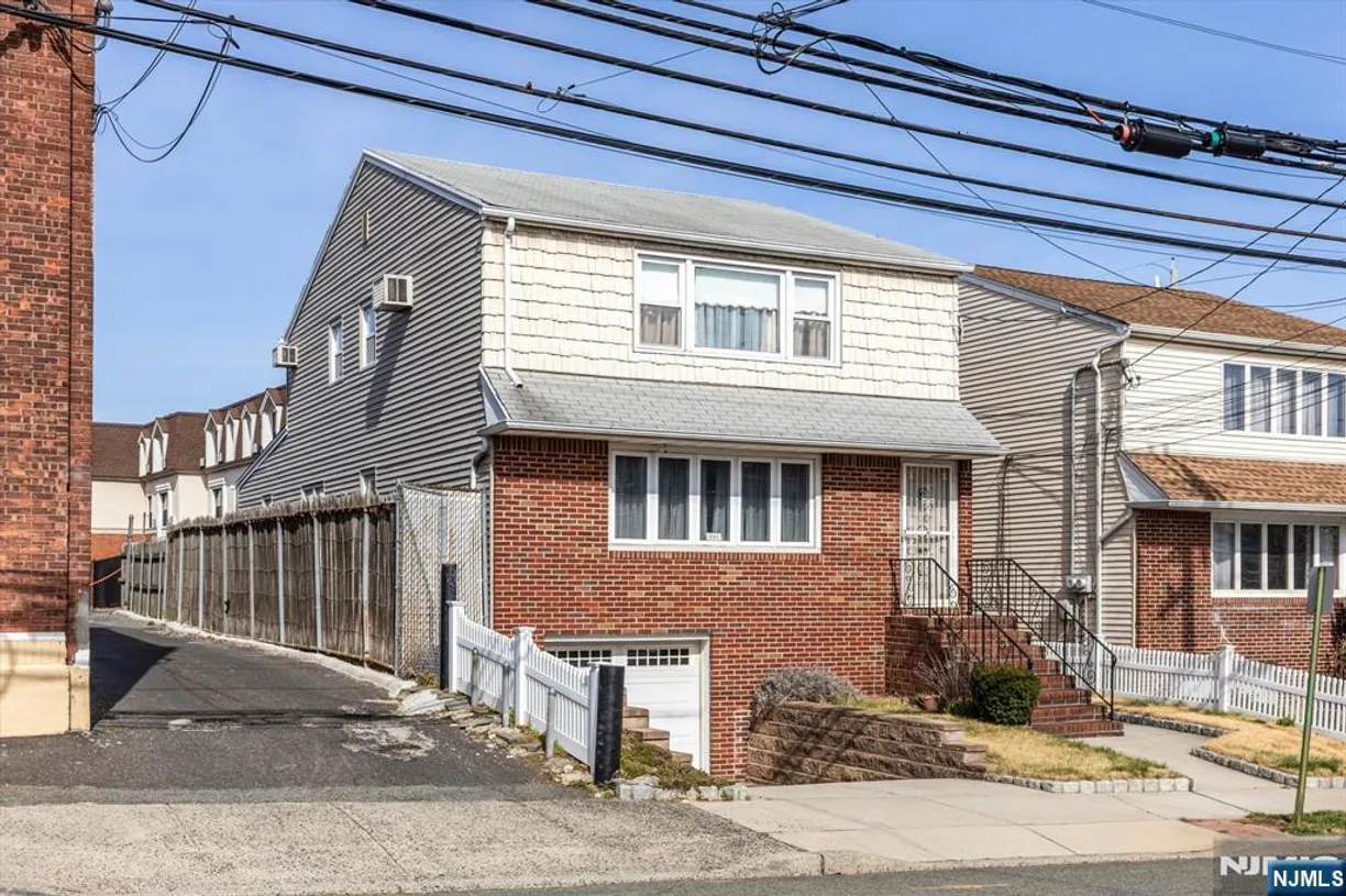 Jersey City/Hoboken Real Estate | View 291 Laurel | Listing